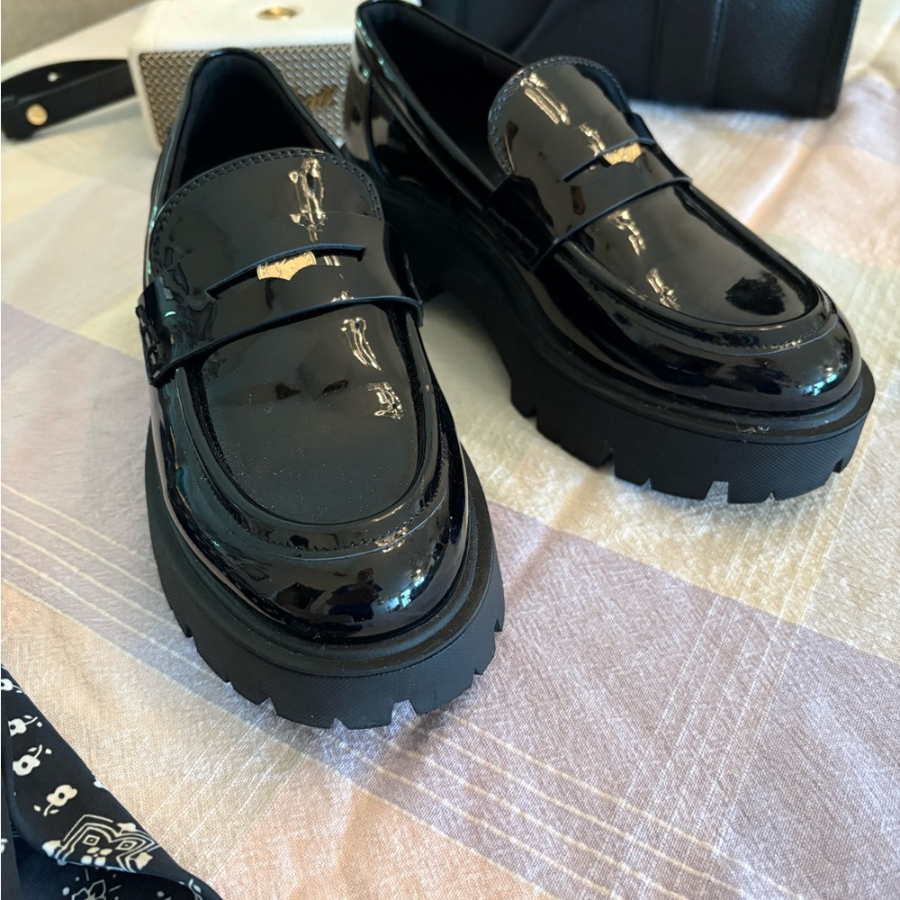 Treaded sole platform loafers